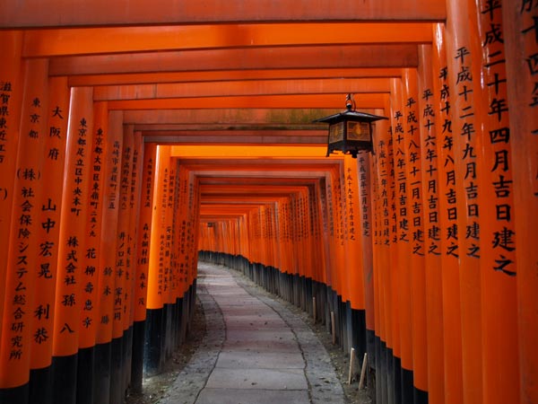 van-hoa-nhat-qua-canh-cong-thien-torii-9