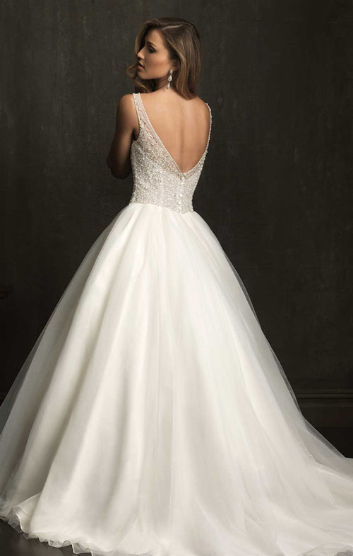 vay-cuoi-hang-trung-cua-allure-bridals-2