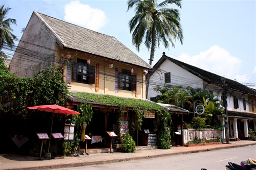 ve-dep-binh-yen-cua-co-do-luang-prabang-11