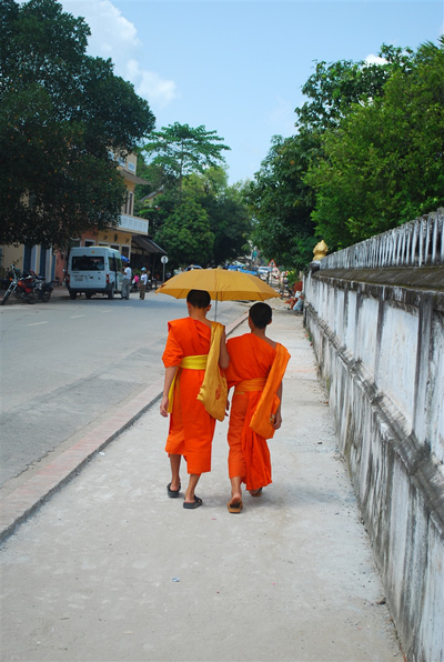 ve-dep-binh-yen-cua-co-do-luang-prabang-15