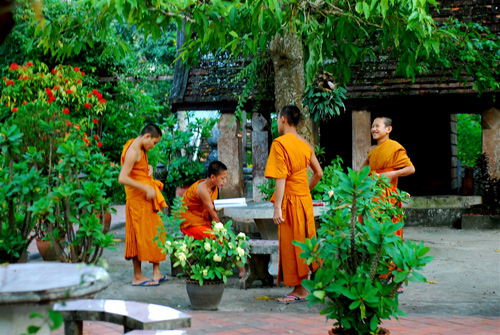 ve-dep-binh-yen-cua-co-do-luang-prabang-16