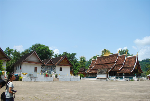 ve-dep-binh-yen-cua-co-do-luang-prabang-9