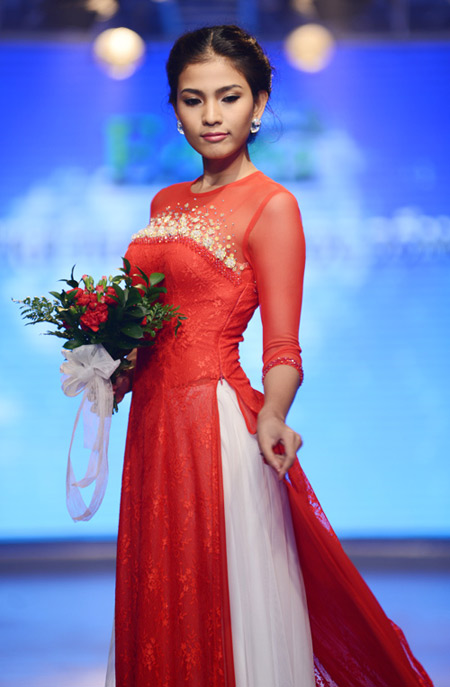 xu-huong-ao-dai-cuoi-thu-dong-2012-1