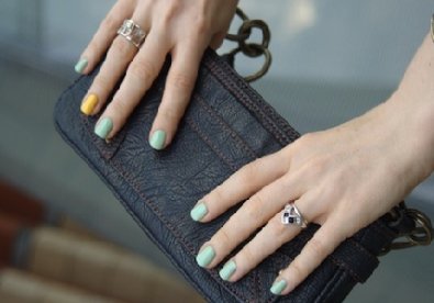 7 bí quyết giúp chọn màu nail hợp với màu da