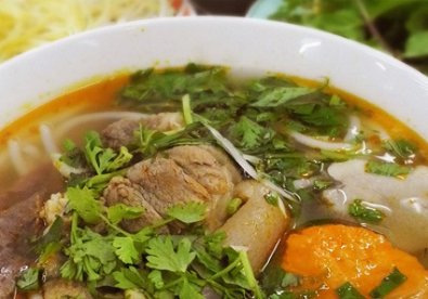 Giúp bạn Bún bò Huế - O Nở: Nhớ về miền Trung