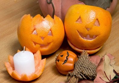 Giúp bạn Cách làm đèn lồng Halloween từ quả cam