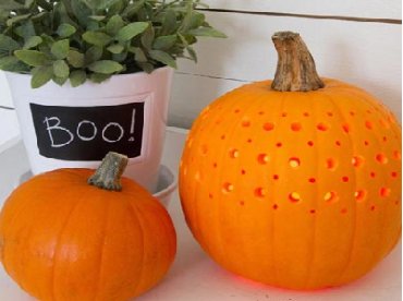 Giúp bạn Cách làm đèn nến từ bí ngô cho ngày Halloween