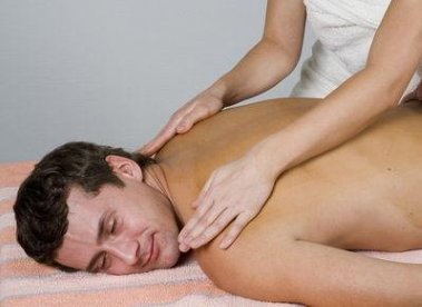 Giúp bạn Cách massage cho chàng dẻo dai