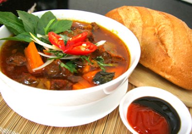 Giúp bạn Cách nấu hủ tiếu, bánh mì bò kho