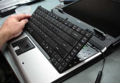 Giúp bạn Cách vệ sinh laptop đúng cách