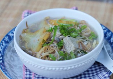 Giúp bạn Canh sườn non nấu khế và hoa chuối