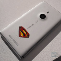 Giúp bạn có phải Lumia 925 Superman sắp ra mắt?