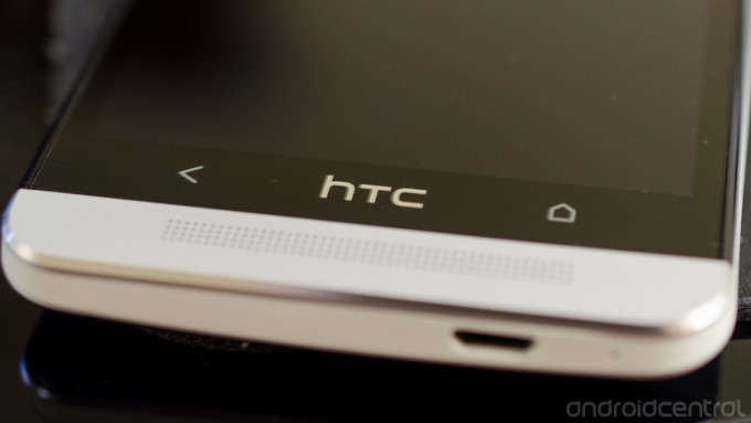 Giúp bạn Có thể biến logo HTC của HTC One thành phím bấm cảm ứng thứ ba không?