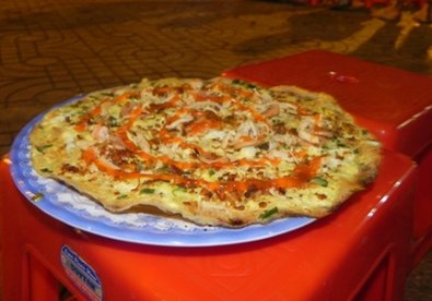 Giúp bạn Đến Sài Gòn thưởng thức pizza vỉa hè