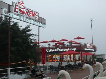 Giúp bạn Eureka Coffee & Fastfood shop – Độc đáo và hấp dẫn