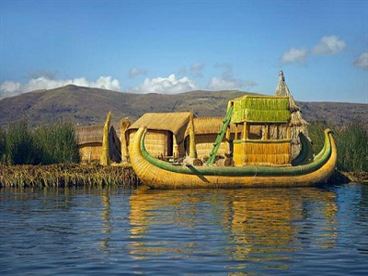 Giúp bạn Hồ nước Titicaca – thánh địa trên dãy Andes