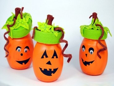 Giúp bạn Hướng dẫn làm bí ngô Halloween từ lọ thừa