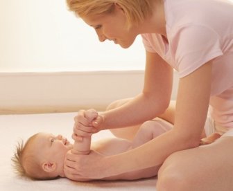 Giúp bạn Hướng dẫn massage đúng cách cho bé yêu