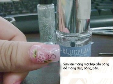 Hướng dẫn tự làm kiểu nail dán đề can hoa hồng