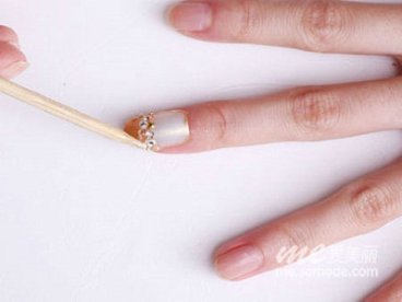 Giúp bạn Hướng dẫn vẽ Nail xinh tại nhà