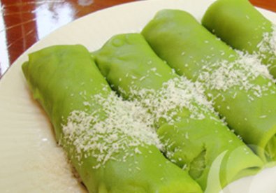 Giúp bạn Làm bánh crepe lá dứa ngon lạ