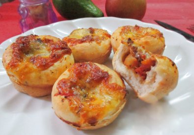 Giúp bạn Làm bánh pizza cupcake cực lạ