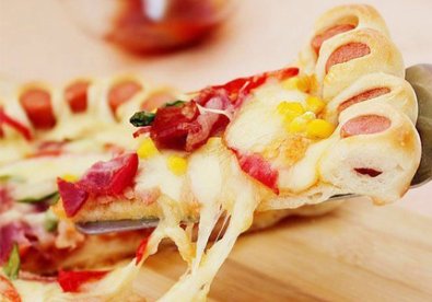 Giúp bạn Làm pizza viền xúc xích ngon như ở nhà hàng