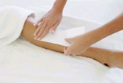 Giúp bạn Làm sao để waxing không bị đau?