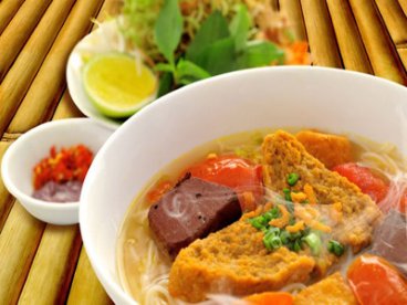 Giúp bạn Lang thang phố xá Hà Nội tìm đồ ăn 