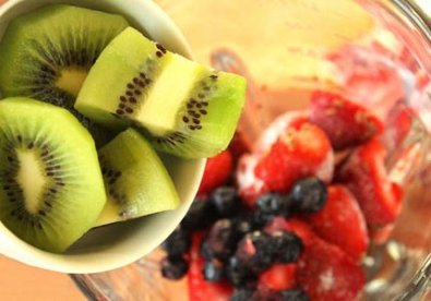 Giúp bạn Mẹo nhỏ cắt trái kiwi ngon miệng