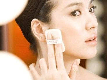 Giúp bạn Mẹo trang điểm hiệu quả cho da dầu