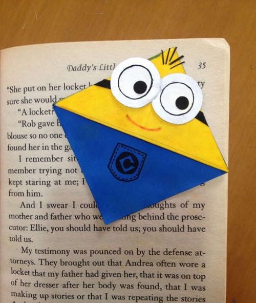 Giúp bạn Hướng dẫn làm bookmark hình minion siêu nhắng nhít