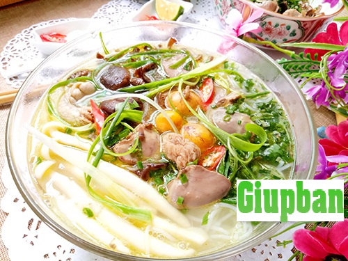 Giúp bạn Tẩm bổ cho cả nhà với món bún tim gà nấu nấm