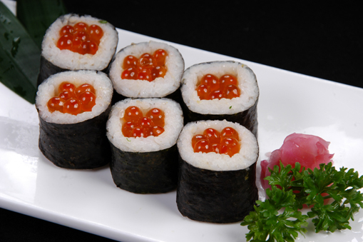 Giúp bạn Cách làm sushi trứng cá hồi bổ dưỡng thơm ngon cho cả nhà