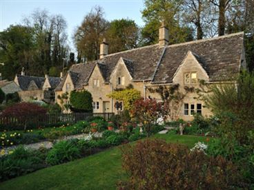 Giúp bạn Ngôi làng Bibury - 'viên ngọc quý' của Cotswold