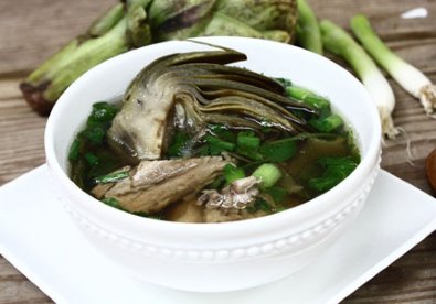 Giúp bạn Ngọt mát canh hoa atisô nấu với sườn