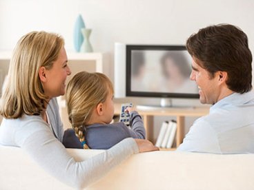 Giúp bạn Nguyên nhân trẻ bị mất ngủ do xem TV buổi tối và các lưu ý