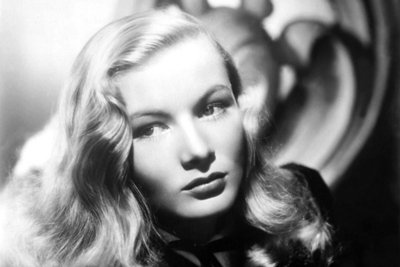 Giúp bạn Những bước đơn giản để sở hữu mái tóc gợn sóng của Veronica Lake