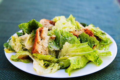 Giúp bạn Salad Caesar với cách làm đơn giản?