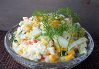 Giúp bạn Salad giả cua thanh mát