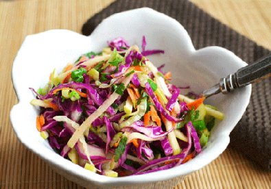 Giúp bạn Salad táo và bắp cải ngọt mát