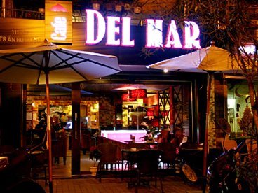 Giúp bạn Sức hấp dẫn của Cafe Delmar