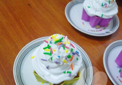 Giúp bạn Tập làm cupcakes kem tươi nào!