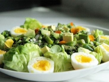 Giúp bạn Thải độc cơ thể với món salad 