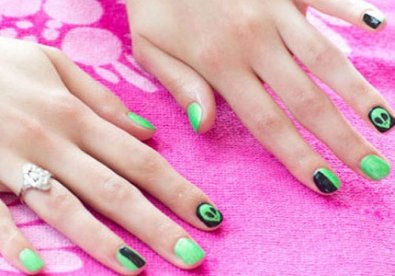 Giúp bạn Tự vẽ 4 bộ nail 'độc' cho lễ Halloween