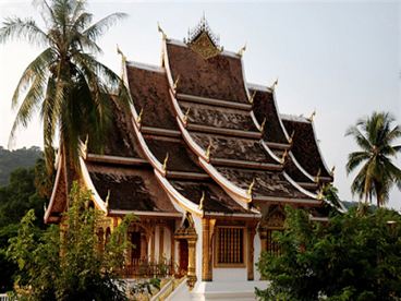 Giúp bạn Vẻ đẹp bình yên của cố đô Luang Prabang